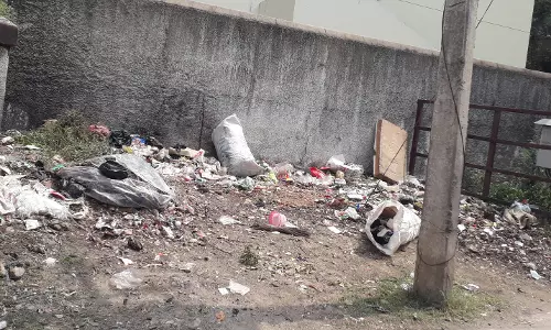 குப்பைகள் கொட்டுவதை தடுக்க வேண்டும்