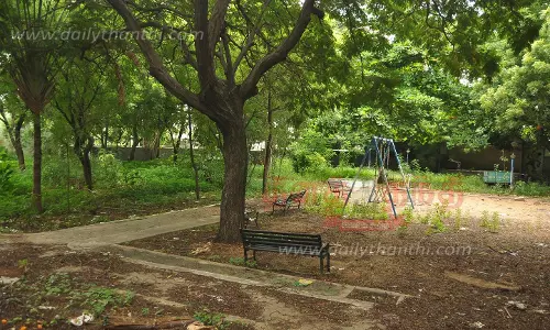 சம்பத்நகர் உழவர் சந்தை அருகே பூட்டிக்கிடக்கும் சிறுவர் பூங்கா திறக்கப்படுமா?