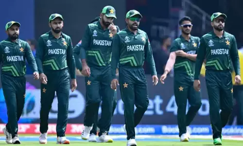உலகக்கோப்பை கிரிக்கெட்: அரையிறுதிக்கு தகுதி பெறுமா பாகிஸ்தான் ?