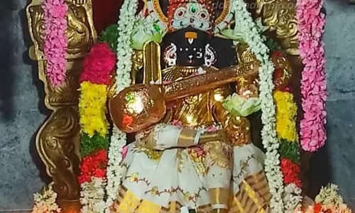 செல்லப்பம்பட்டி சுயம்பு மகாமாரியம்மன் கோவிலில் நவராத்திரி விழா நிறைவு