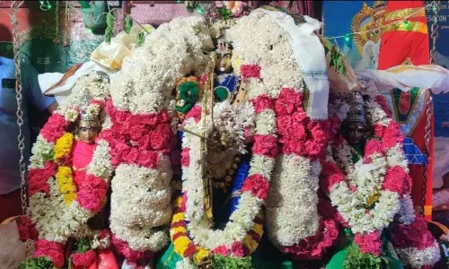 கம்பம், உப்புக்கோட்டையில் சூரசம்ஹாரம்; அம்பு எய்து பத்மாசூரனை வதம் செய்த பெருமாள்