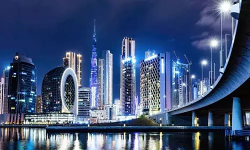 அமீரகத்தை சுற்றி