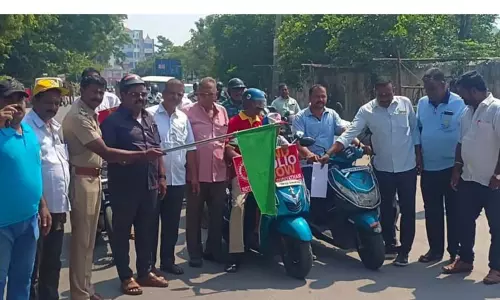 ரோட்டரி சங்கம் சார்பில் இருசக்கர வாகன ஊர்வலம் ரோட்டரி சங்கம் சார்பில் இருசக்கர வாகன ஊர்வலம்