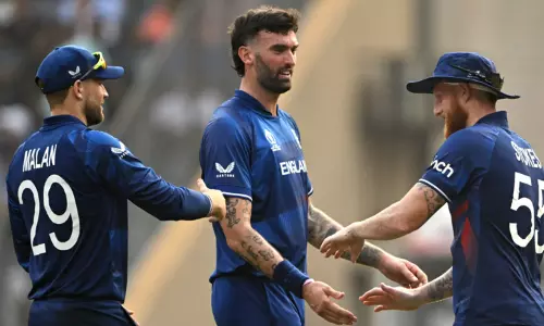 உலகக்கோப்பை கிரிக்கெட்; ரீஸ் டாப்லிக்கு பதிலாக மாற்று வீரரை அறிவித்த இங்கிலாந்து...!