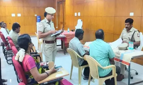 போலீஸ் சூப்பிரண்டு அலுவலகத்தில்பொதுமக்கள் குறைதீர்க்கும் நாள் கூட்டம் போலீஸ் சூப்பிரண்டு அலுவலகத்தில்பொதுமக்கள் குறைதீர்க்கும் நாள் கூட்டம்