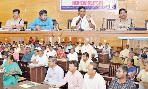 ஒப்பந்த தூய்மைப்பணியாளர்களுக்கு நேரடியாக சம்பளம் ஒப்பந்த தூய்மைப்பணியாளர்களுக்கு நேரடியாக சம்பளம்