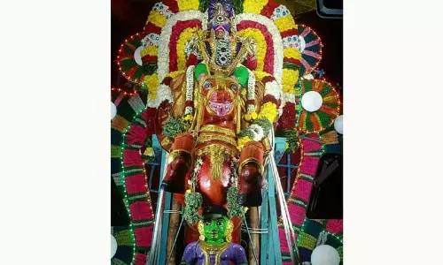 மேல்மலையனூர்அங்காளபரமேஸ்வரி அம்மன் கோவிலில் பரிவேட்டை விழா மேல்மலையனூர்அங்காளபரமேஸ்வரி அம்மன் கோவிலில் பரிவேட்டை விழா