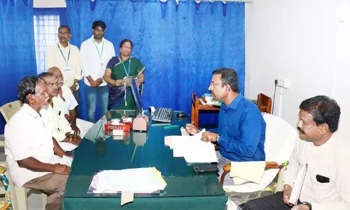 தமிழ்நாடு பதிவுத்துறை மற்ற மாநிலங்களுக்கு முன்னுதாரணமாக திகழ்கிறது :பதிவுத்துறை தலைவர் தினேஷ் பொன்ராஜ் ஆலிவர் பேட்டி தமிழ்நாடு பதிவுத்துறை மற்ற மாநிலங்களுக்கு முன்னுதாரணமாக திகழ்கிறது :பதிவுத்துறை தலைவர் தினேஷ் பொன்ராஜ் ஆலிவர் பேட்டி