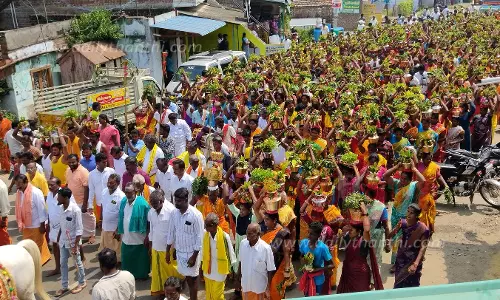 வரதராஜபெருமாள் கோவிலில் நாளை கும்பாபிஷேகம் வரதராஜபெருமாள் கோவிலில் நாளை கும்பாபிஷேகம்