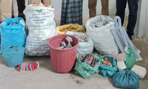 வீட்டில் சட்டவிரோதமாகவெடி தயாரித்தவர் கைது