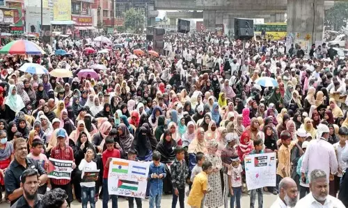 கோவை: பாலஸ்தீனத்திற்கு ஆதரவாக கொடியை பறக்கவிட்ட நபர்கள் மீது வழக்கு கோவை: பாலஸ்தீனத்திற்கு ஆதரவாக கொடியை பறக்கவிட்ட நபர்கள் மீது வழக்கு