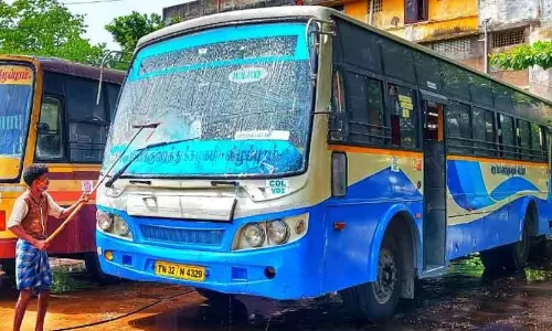பவுர்ணமியையொட்டி திருவண்ணாமலைக்கு அரசு போக்குவரத்துக்கழகம் சார்பில் சிறப்பு பஸ்கள் இயக்கம்