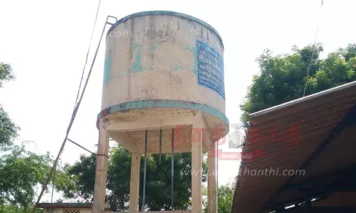 பழுதடைந்துள்ள மேல்நிலை நீர்த்தேக்க தொட்டியை அகற்ற வேண்டும்