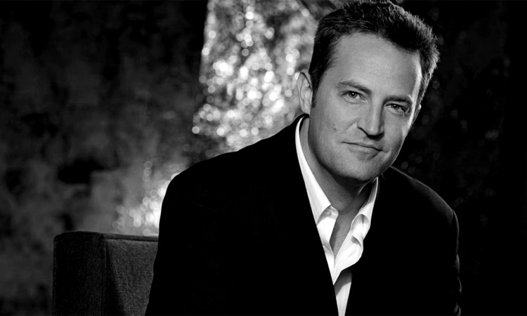 பிரபல வெப் தொடரில் நடித்த மேத்யூ பெர்ரி காலமானார்: ரசிகர்கள் அதிர்ச்சி