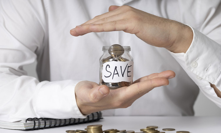 வரவு எட்டணா.. செலவு ஆறணா: உலக சேமிப்பு தினம்!