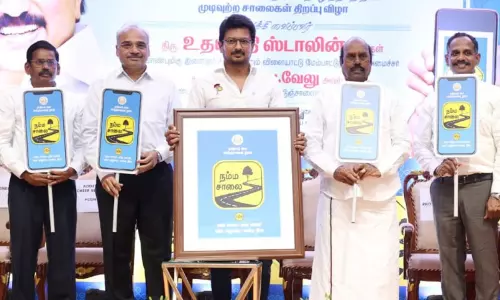 சாலை பாதிப்புகளா..? புகார் தெரிவிக்க நம்ம சாலை செயலி..  அமைச்சர் உதயநிதி தொடங்கி வைத்தார்