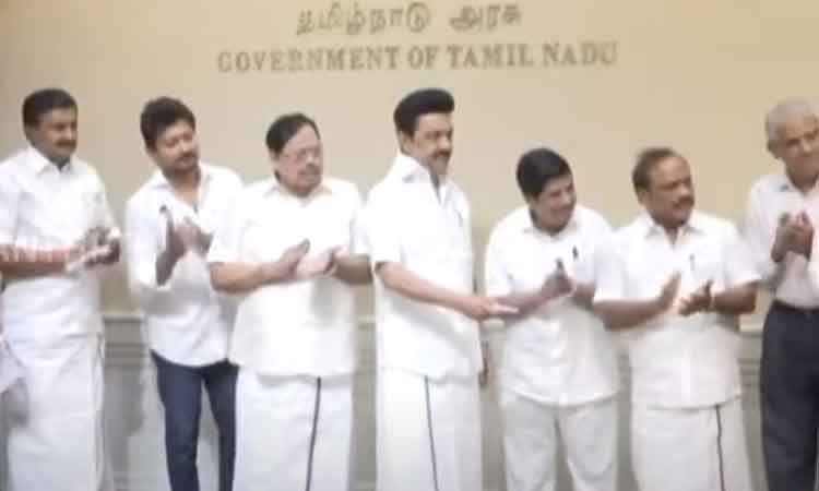 கடலூரில் நிறுவப்பட்டுள்ள சுதந்திரப் போராட்ட வீராங்கனை அஞ்சலை அம்மாள் சிலை - முதல்-அமைச்சர் திறந்து வைத்தார்