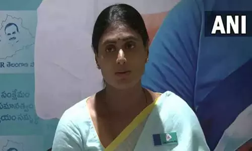 தெலுங்கானா சட்டமன்ற தேர்தலில் போட்டியிட போவதில்லை - ஒய்.எஸ்.சர்மிளா அறிவிப்பு