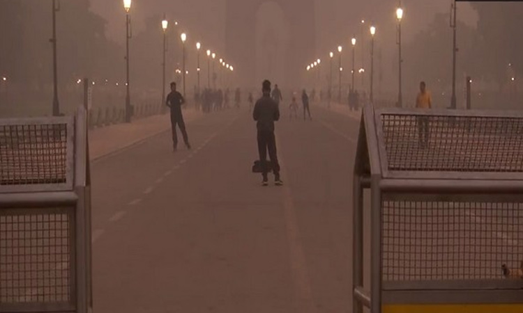 தலைநகர் டெல்லியில் 3வது நாளாக கடுமையான காற்று மாசு