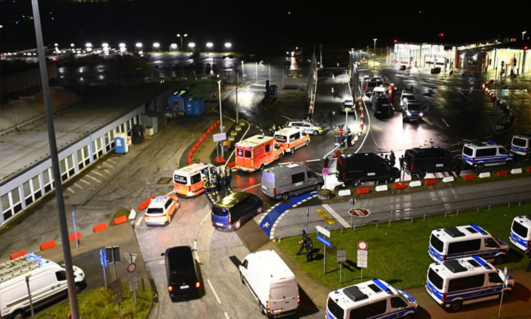 ஜெர்மனி:  விமான நிலையத்தில் துப்பாக்கி சூடு நடத்திய நபர் கைது; 4 வயது சிறுமி மீட்பு