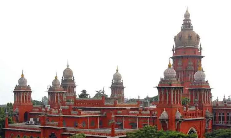 சட்டமன்ற எதிர்க்கட்சித் துணை தலைவர் விவகாரம்: சட்டமன்ற செயலாளர், சபாநாயகர் பதிலளிக்க சென்னை ஐகோர்ட்டு உத்தரவு