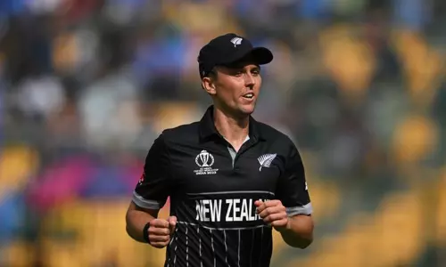உலகக்கோப்பை கிரிக்கெட்; நியூசிலாந்து வீரர் பவுல்ட் சாதனை!