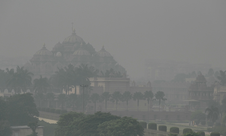 டெல்லி: மழையால் சற்று குறைந்த காற்றுமாசு...!