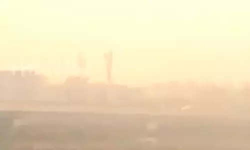 பட்டாசு வெடிப்பு; புகை மூட்டமாக மாறிய சென்னை- காற்று மாசு அதிகரிப்பு பட்டாசு வெடிப்பு; புகை மூட்டமாக மாறிய சென்னை- காற்று மாசு அதிகரிப்பு