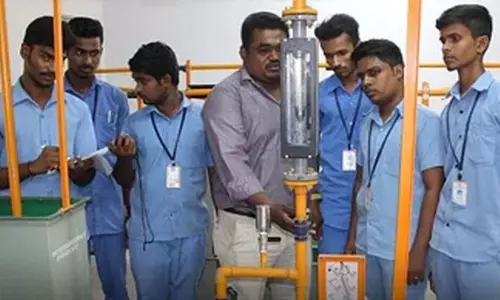 கனமழை எதிரொலி : பாலிடெக்னிக் கல்லூரிகளில் இன்று நடைபெறவிருந்த  பட்டயத்தேர்வுகள் ஒத்திவைப்பு