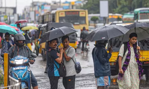 திருவள்ளூர் மாவட்டத்தில்  பள்ளி, கல்லூரிகளுக்கு நாளை விடுமுறை