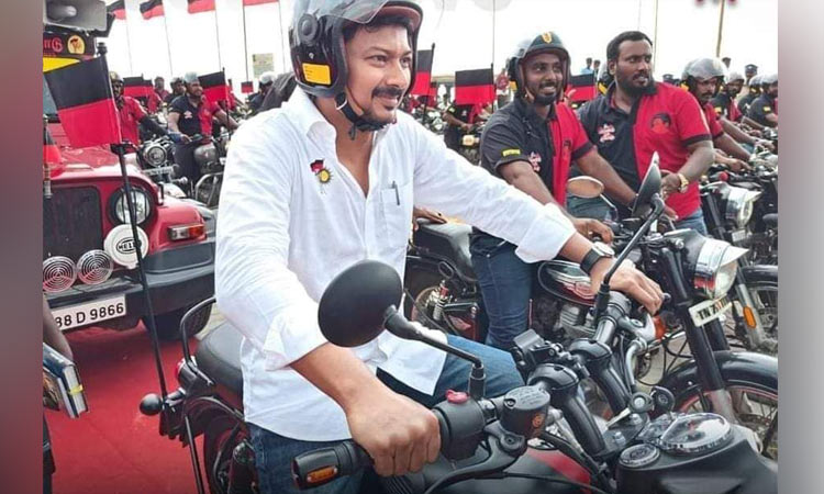 திமுக இளைஞரணி மாநில மாநாடு: இருசக்கர வாகன பேரணியை தொடங்கி வைத்தார் அமைச்சர் உதயநிதி ஸ்டாலின்