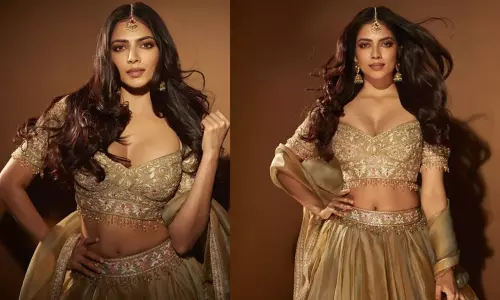 மனதை மயக்கும் மாளவிகா.. லைக்குகளை குவிக்கும் ரசிகர்கள் மனதை மயக்கும் மாளவிகா.. லைக்குகளை குவிக்கும் ரசிகர்கள்