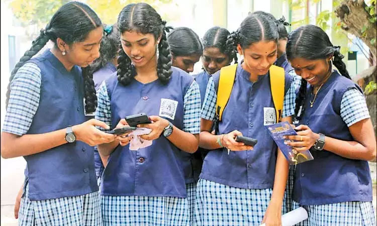 எஸ்.எஸ்.எல்.சி., பிளஸ்-2 பொதுத்தேர்வு அட்டவணை: எந்தெந்த தேதிகளில் எந்த தேர்வு..பாடவாரியாக  முழு விவரம்