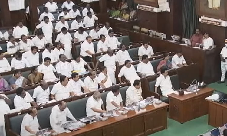 முதல் அமைச்சர் கொண்டு வந்த தனித்தீர்மானம்:  சட்டமன்றத்தில் ஒரு மனதாக நிறைவேற்றம்