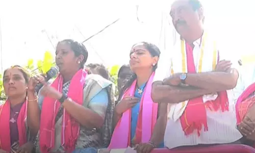 தெலுங்கானா:  தேர்தல் பிரசாரத்தில் திடீரென மயங்கிய முதல்-மந்திரியின் மகள்