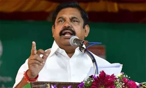 கட்டணமில்லா பயணம் மேற்கொள்ளும் பெண்களிடம் சாதியை கேட்பதா..? எடப்பாடி பழனிசாமி கண்டனம் கட்டணமில்லா பயணம் மேற்கொள்ளும் பெண்களிடம் சாதியை கேட்பதா..? எடப்பாடி பழனிசாமி கண்டனம்