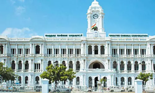 சென்னை மாநகராட்சிக்குட்பட்ட பகுதிகளில் வாகன நிறுத்தங்களில் அதிக கட்டணம் வசூலிக்க கூடாது