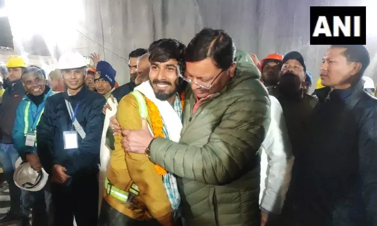 தொழிலாளர்களுக்கு தலா ரூ.1 லட்சம் உதவித்தொகை தொழிலாளர்களுக்கு தலா ரூ.1 லட்சம் உதவித்தொகை