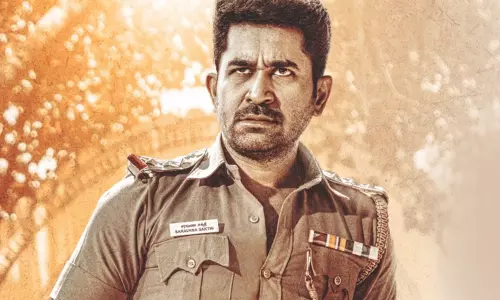 மீண்டும் போலீசாக விஜய் ஆண்டனி...  இன்று வெளியாகிறது வள்ளி மயில் படத்தின் டீசர்...!
