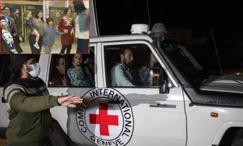 அமெரிக்க சிறுமி உள்பட 17 பிணைக்கைதிகளை விடுவித்த ஹமாஸ், பதிலுக்கு 39 பாலஸ்தீன கைதிகளை விடுவித்தது இஸ்ரேல் அமெரிக்க சிறுமி உள்பட 17 பிணைக்கைதிகளை விடுவித்த ஹமாஸ், பதிலுக்கு 39 பாலஸ்தீன கைதிகளை விடுவித்தது இஸ்ரேல்