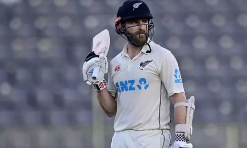 வங்காளதேச அணிக்கு எதிரான டெஸ்ட்: முதல் இன்னிங்சில் 317 ரன்களில் நியூசிலாந்து ஆட்டமிழப்பு வங்காளதேச அணிக்கு எதிரான டெஸ்ட்: முதல் இன்னிங்சில் 317 ரன்களில் நியூசிலாந்து ஆட்டமிழப்பு