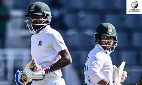 சாண்டோ அபார சதம்: 3-வது நாள் முடிவில் வங்காளதேச அணி 212 ரன்கள் குவிப்பு சாண்டோ அபார சதம்: 3-வது நாள் முடிவில் வங்காளதேச அணி 212 ரன்கள் குவிப்பு