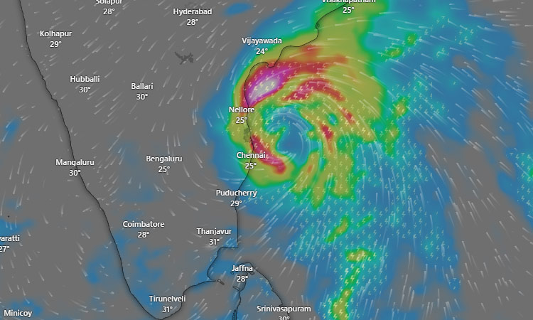 சென்னைக்கு மிக அருகே 'மிக்ஜம்' தீவிர புயலாக வலுப்பெற்றது...! - புரட்டி எடுக்கும் கனமழை...!