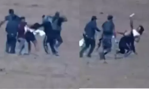 இஸ்ரேல் பெண் வழக்கறிஞரை கடத்தி செல்லும் ஹமாஸ் அமைப்பினர்.. பகீர் காட்சி வெளியீடு இஸ்ரேல் பெண் வழக்கறிஞரை கடத்தி செல்லும் ஹமாஸ் அமைப்பினர்.. பகீர் காட்சி வெளியீடு