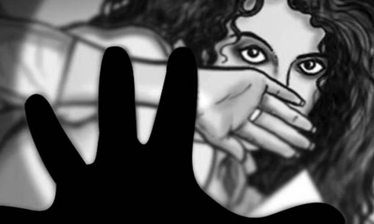 விடுதி பெண் ஊழியரிடம் தவறாக நடந்து கொண்ட அமெரிக்கர்..!