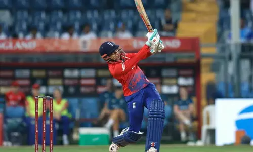 பெண்கள் டி20 : இந்தியாவுக்கு 127 ரன்கள் இலக்கு நிர்ணயித்தது இங்கிலாந்து அணி பெண்கள் டி20 : இந்தியாவுக்கு 127 ரன்கள் இலக்கு நிர்ணயித்தது இங்கிலாந்து அணி