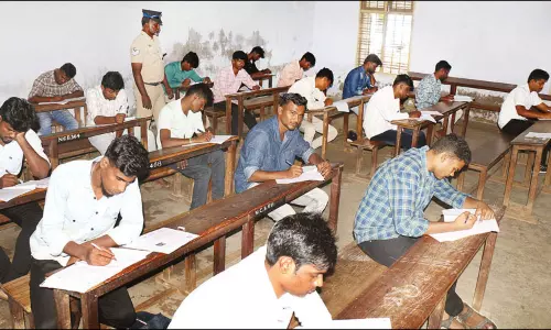 தமிழகம் முழுவதும் போலீஸ் வேலைக்கு எழுத்து தேர்வு: 41 திருநங்கைகள் உள்பட 2½ லட்சம் பேர் எழுதினர்