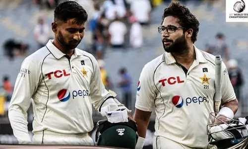 ஆஸ்திரேலியாவுக்கு எதிரான டெஸ்ட்;  முதல் இன்னிங்சில் பாகிஸ்தான் நிதான ஆட்டம்..!