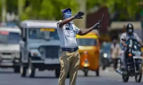 சென்னை ஓஎம்ஆர் சாலையில் போக்குவரத்து மாற்றம் - மாநகர போக்குவரத்து காவல்துறை அறிவிப்பு சென்னை ஓஎம்ஆர் சாலையில் போக்குவரத்து மாற்றம் - மாநகர போக்குவரத்து காவல்துறை அறிவிப்பு