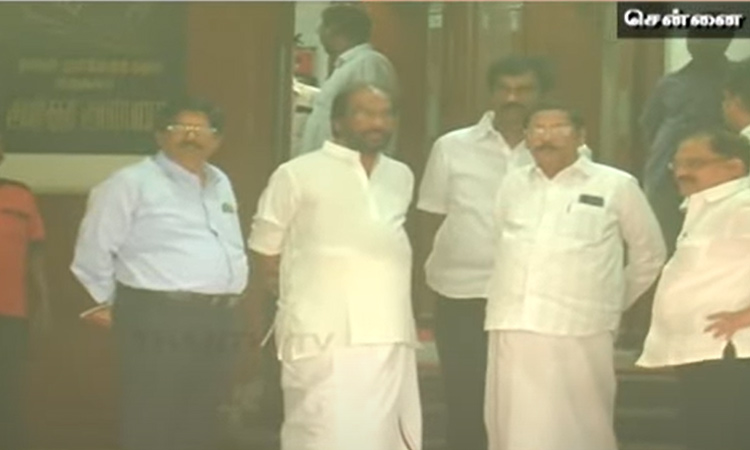 சென்னை அண்ணா அறிவாலயத்தில் திமுக எம்.பி.க்களுடன் முதல்-அமைச்சர் மு.க.ஸ்டாலின் ஆலோசனை...!